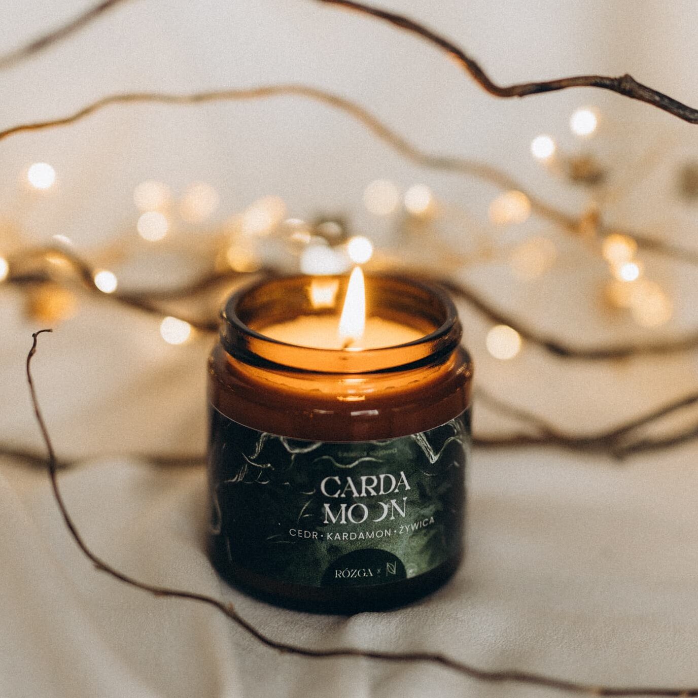 R2024-566 Autorska świeca CARDAMOON 120 ml - obrazek 1