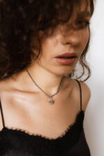 Srebrny choker POZIOMKA - obrazek 4